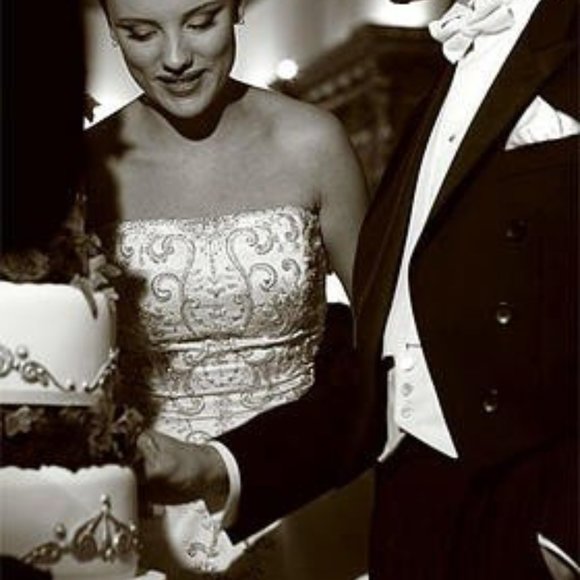 Eve of Milady Wedding Dress Size 5 Silk - Picture 8 of 9